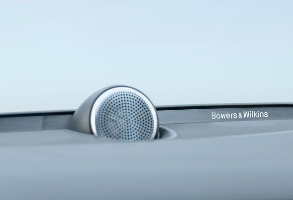 audiosystém Bowers and Wilkins
